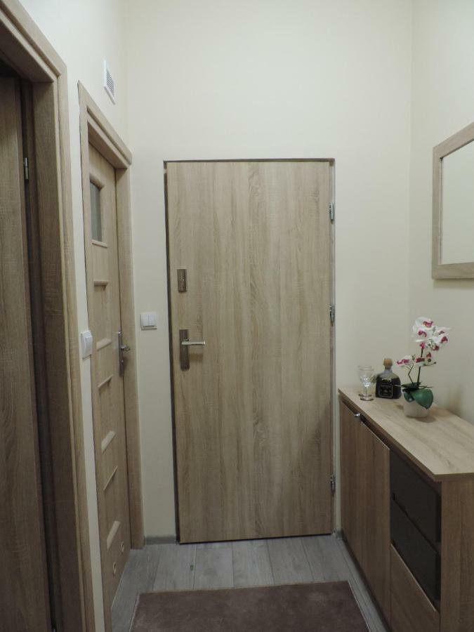 Apartament Blue Кросно Экстерьер фото